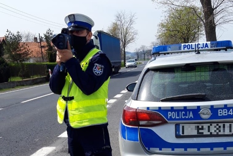 24 wypadki i 154 pijanych kierowców. Policja podsumowała długi weekend na drogach Dolnego Śląska
