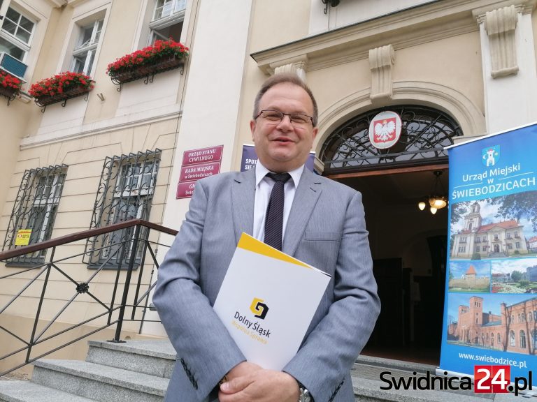 Burmistrz Świebodzic wygrał przed sądem z organizatorami referendum