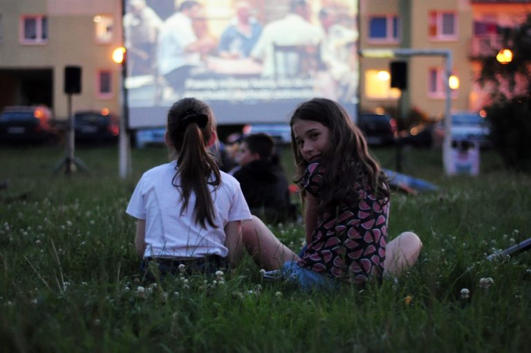 Letnie kino wraca na podwórka!