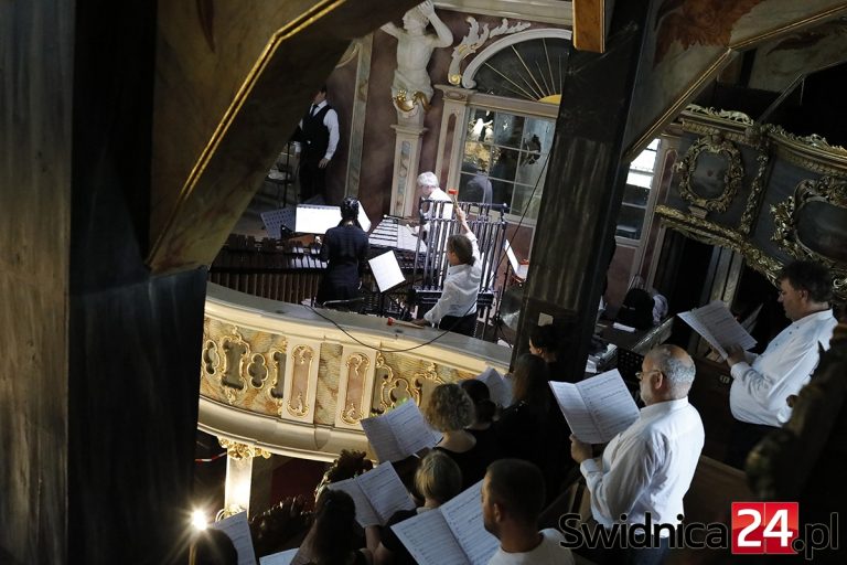 Pamięci szewca, który stał się filozofem. Chór i orkiestra z Görlitz w Świdnicy [FOTO]
