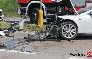 377 śmiertelnych wypadków na terenie kraju od początku wakacji. Policja apeluje o bezpieczną jazdę