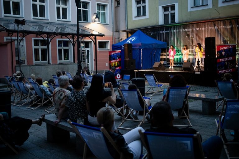 DSW zaśpiewało na dziedzińcu wieży. Kiedy kolejny koncert?