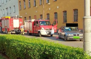 Przechodziła w niedozwolonym miejscu. 70-latka zmarła po potrąceniu