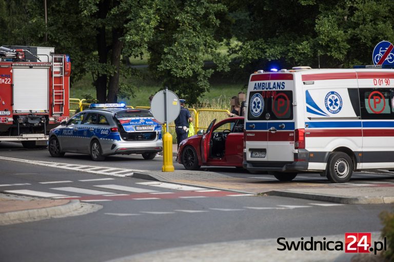 Potrącenie rowerzysty na Pionierów Ziemi Świdnickiej