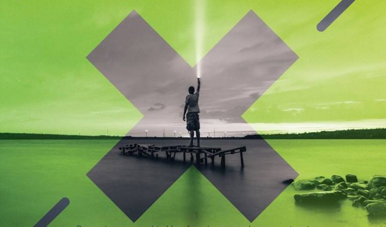 Spektakl na letnim basenie w Świebodzicach