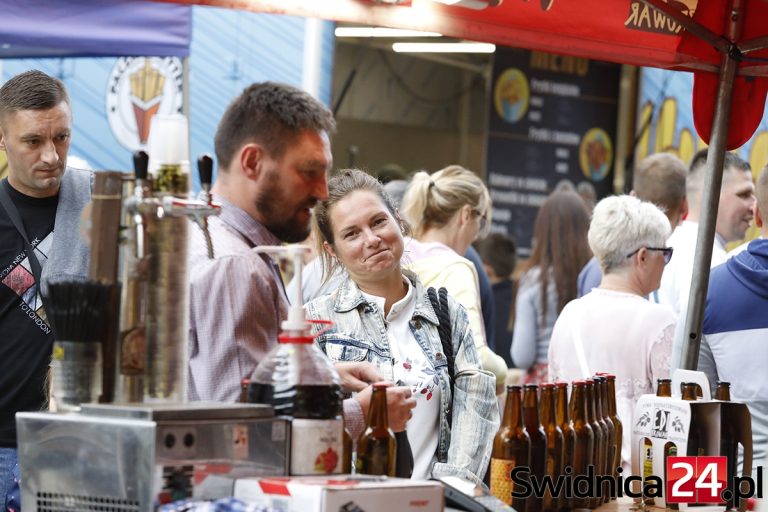 Rzemieślnicze piwa, zdrowa żywność i dobra zabawa na świdnickim Rynku [FOTO]