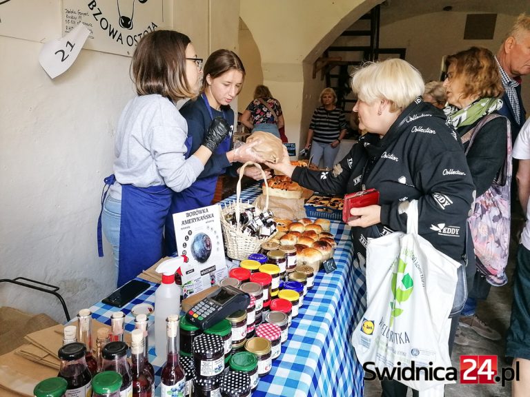 Wrześniowy Targ Ziemi pod znakiem naturalnych specjałów [FOTO]