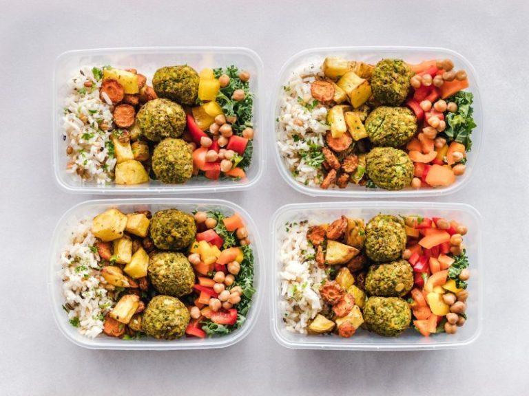 Catering dietetyczny – dlaczego warto z niego skorzystać?
