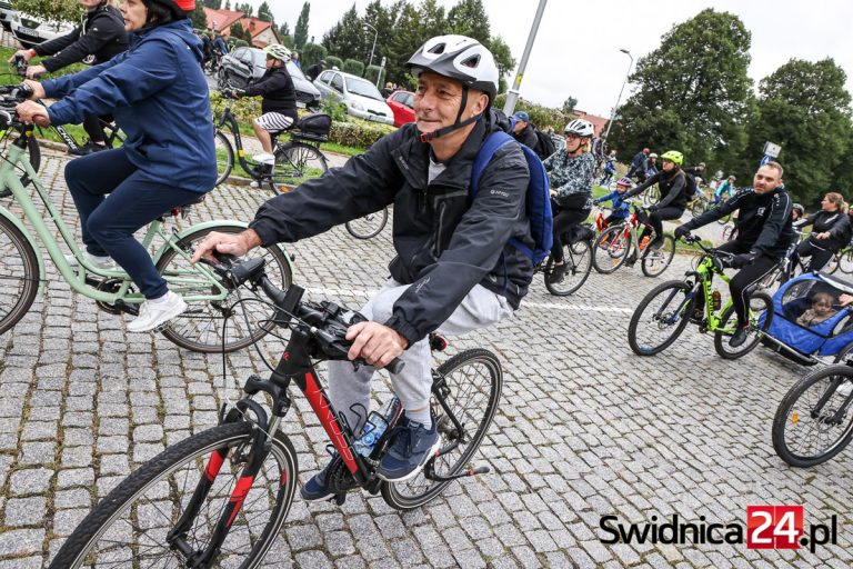 Świdnica na rowery! Miłośnicy jednośladów przejechali przez miasto [FOTO/VIDEO]