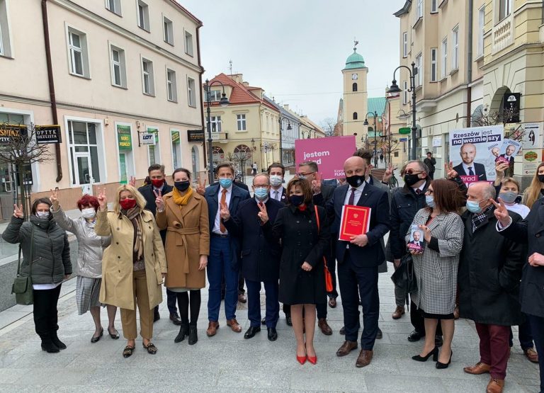 Kłamstwo w oficjalnej odpowiedzi prezydent dla świdnickich radnych