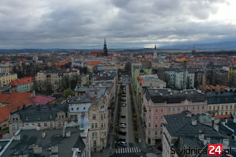 Świdnica z drona – ulica Jagiellońska i Księcia Bolka Świdnickiego