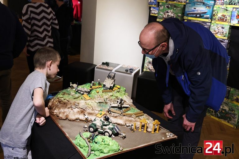 Historia budowana z klocków [FOTO]