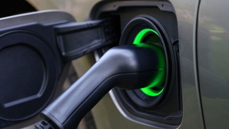 Rynek samochodów elektrycznych – czy jesteśmy gotowi na elektromobilność?