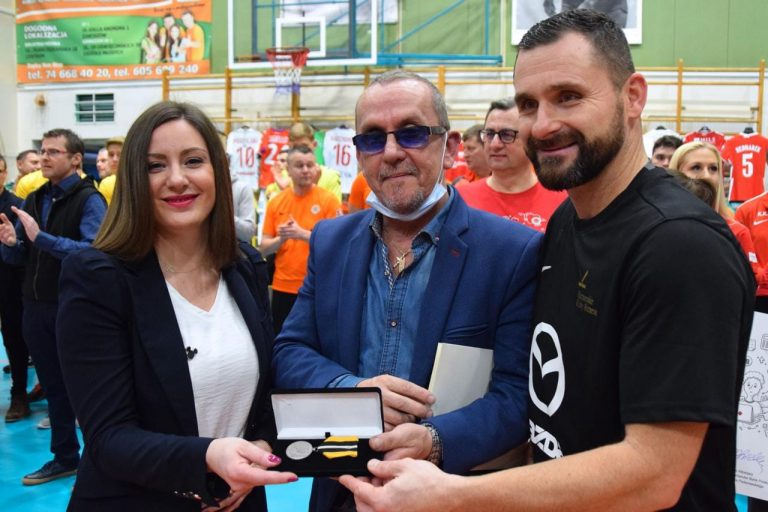 Ponad 1,5 mln zł na pomoc dzieciom i wielkie piłkarskie święto. Fundacja Łączy nas Football świętuje piętnastolecie