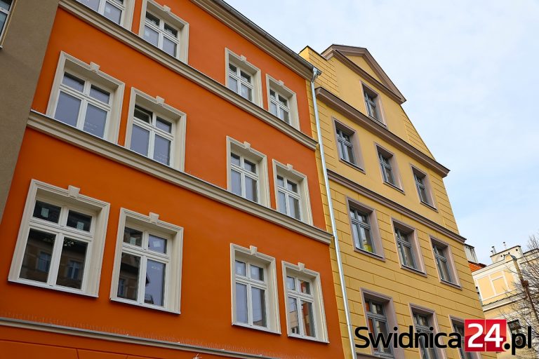 Kamienice w sercu Świdnicy odzyskały blask. Remont pochłonął blisko 1,5 mln złotych [FOTO]