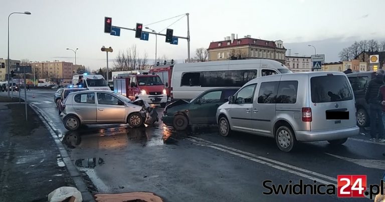 Karambol na skrzyżowaniu Sikorskiego z Esperantystów [FOTO]
