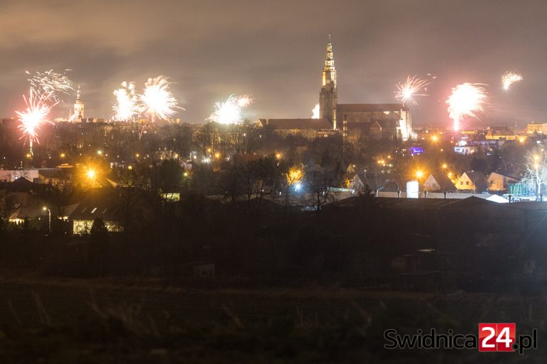 Świdniczanie powitali 2022 rok! [FOTO]