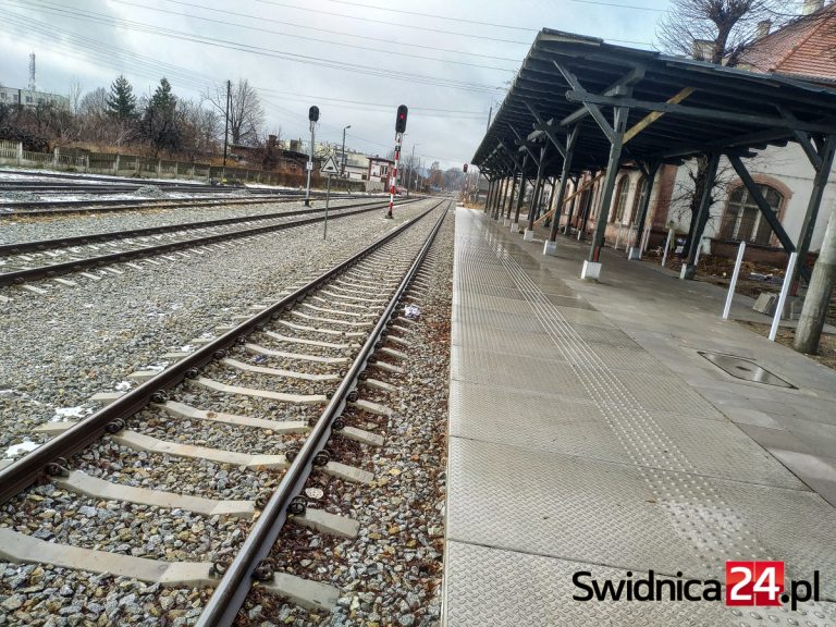 Pociągi pasażerskie w marcu mają wyruszyć na trasę do Sobótki i Wrocławia. PKP PLK odlicza tygodnie do zakończenia rewitalizacji