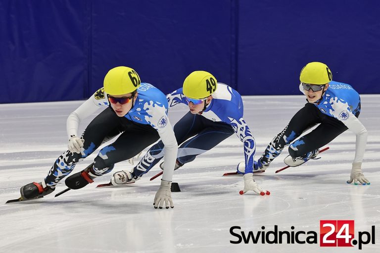 Świdnickie lodowisko wciąż bez lodu. Kiedy będzie się można poślizgać w tym sezonie?