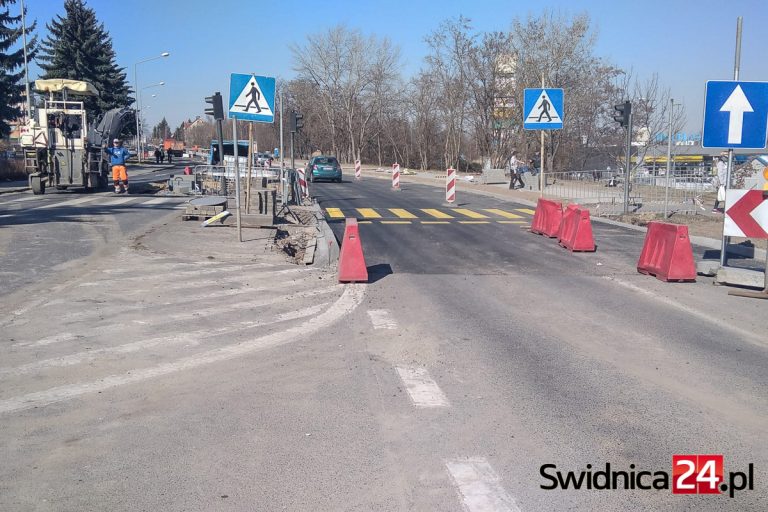 Ruszył kolejny etap prac na Sikorskiego. Uwaga na zmiany w organizacji ruchu [FOTO]