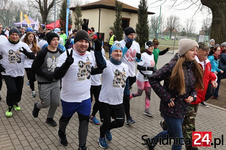 Po raz ósmy w Świdnicy pobiegli Tropem Wilczym! [FOTO/VIDEO]