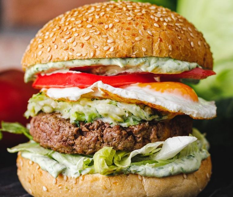 4 sposoby jak jeść burgera