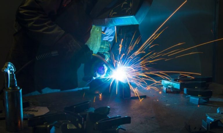 Zgrzewarki oporowe i proces zgrzewania metali – trwałe łączenie elementów