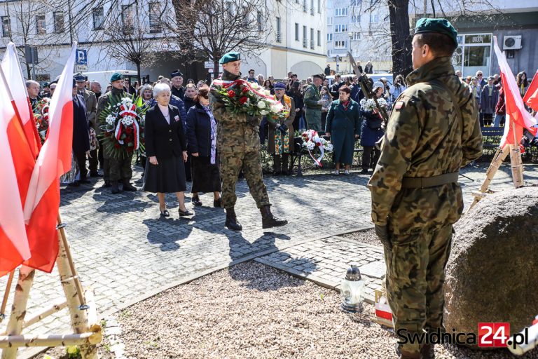 Rocznica zbrodni katyńskiej w cieniu agresji Rosji na Ukrainę. „Historia nabiera bardzo niepokojącej aktualności” [FOTO/VIDEO]