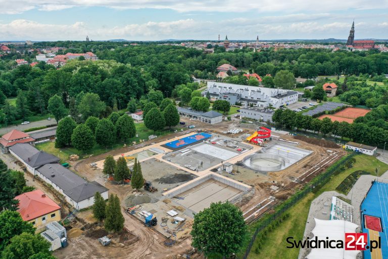 Świdnicki basen letni zostanie udostępniony mieszkańcom już w wakacje [FOTO]