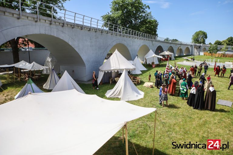 Od walk rycerskich po regionalne produkty. Drugi dzień Święta Granitu Strzegomskiego [FOTO/VIDEO]