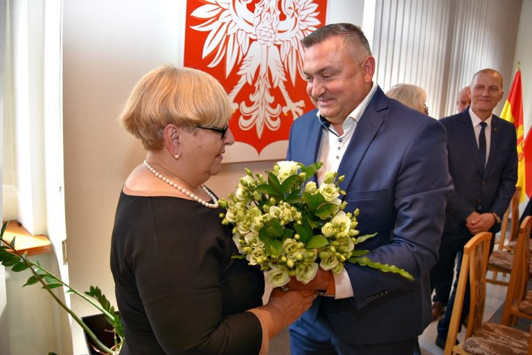 Wójt gminy Świdnica z absolutorium i wotum zaufania