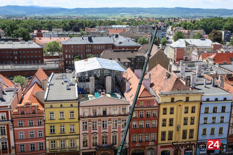 Odbudowa dachu zabytkowej kamienicy pochłonie ponad milion złotych [FOTO]