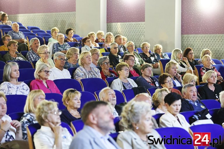 Siła w aktywności. XV Forum Uniwersytetów III Wieku, XV-lecie UTW w Świdnicy [FOTO]