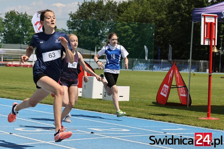 Lekkoatletyczny mityng na stadionie w Świdnicy