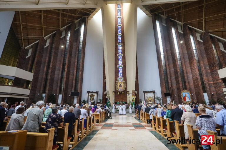 Zbadają religijność Polaków. Jak poprzednio wypadła diecezja świdnicka?