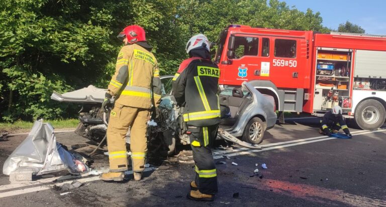Poważny wypadek pod Dobromierzem. Lądował śmigłowiec LPR
