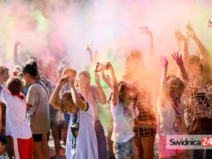 Okiem prawnika: Czy można publikować wizerunek osób i tablice rejestracyjne bez zgody właściciela?