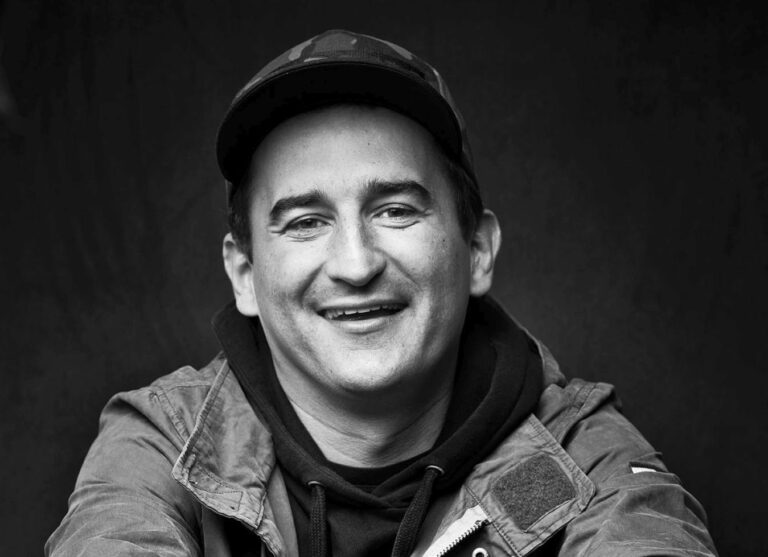 Zagrał Gierka i Sylwusia w „Dniu świra”. Spotkanie z Michałem Koterskim w Świdnicy