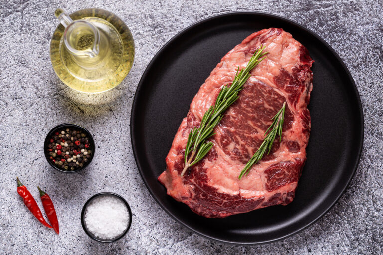 Wołowina Wagyu – czy znasz jej właściwości i zastosowanie?
