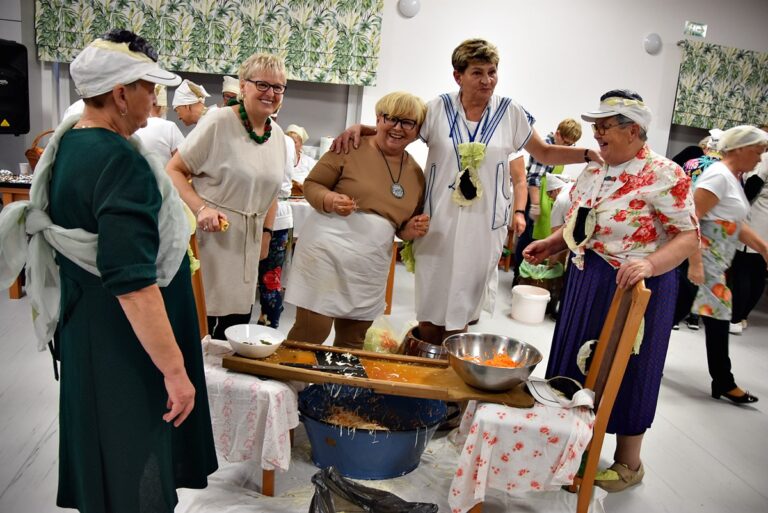 Wielkie kiszenie kapusty [FOTO]