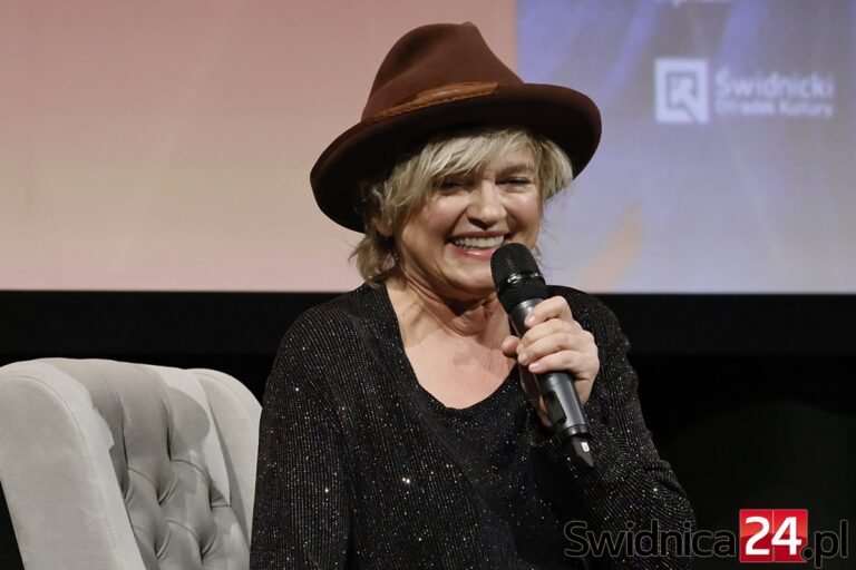 Katarzyna Figura gości w Świdnicy. Owacje po obejrzeniu filmu „Chrzciny” i spotkaniu z aktorką w teatrze [FOTO]