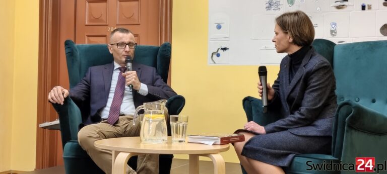 Rozmawiali o wybitnym rzeźbiarzu Johannie Riedlu i jego dziełach w Świdnicy [FOTO]