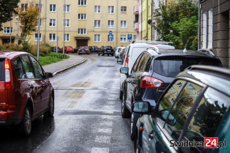 Czy świdnicka Strefa Płatnego Parkowania zostanie powiększona? Urzędnicy przeprowadzą ankietę