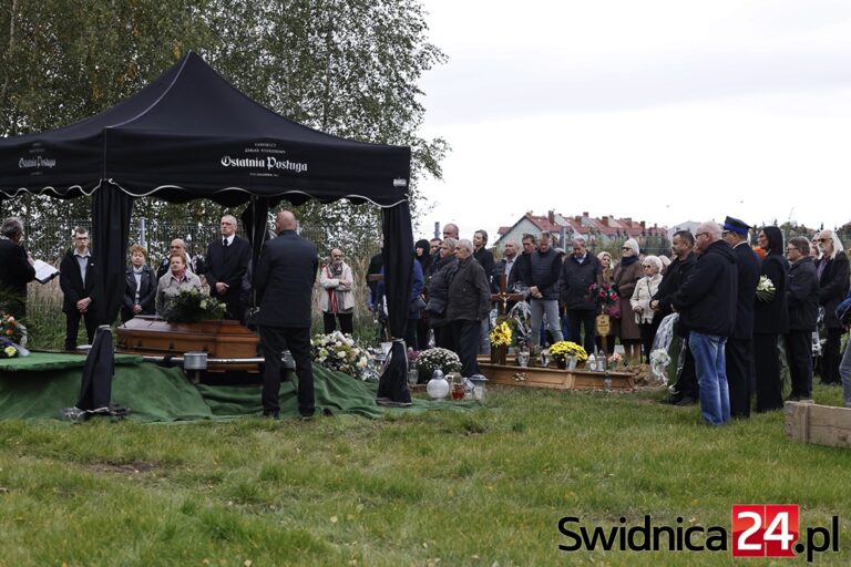 „Kochał ludzi, a oni jego”. Ostatnie pożegnanie świdnickiego literata Ryszarda Latki