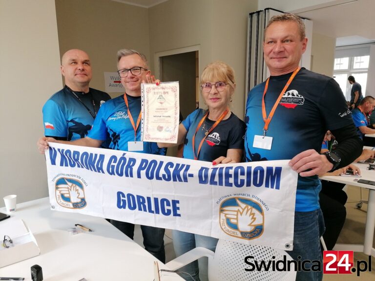 200 zdobywców Korony Gór Polskich na wielkiej weryfikacji w Świdnicy [FOTO]