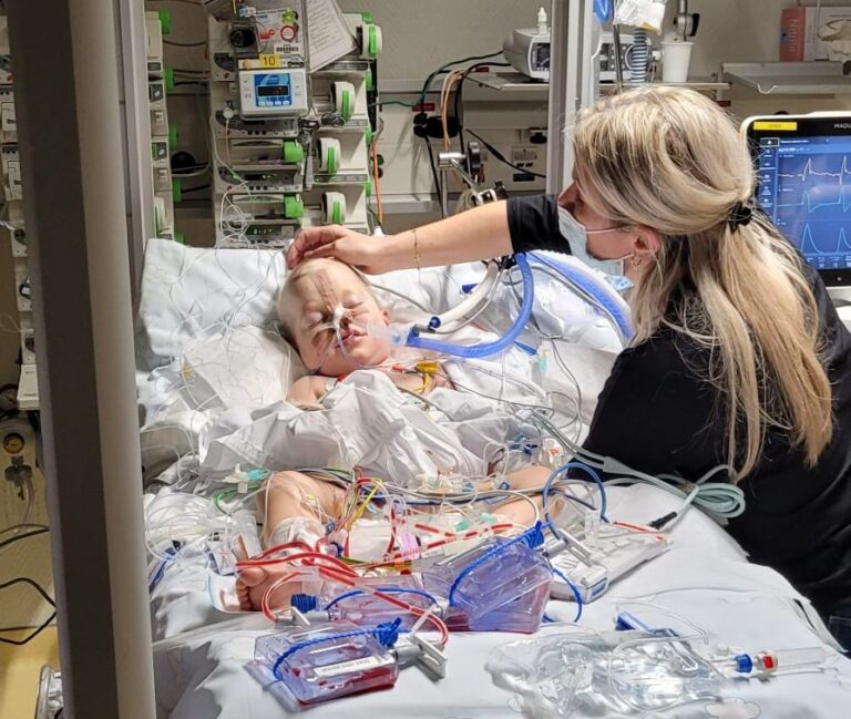 Pierwsza operacja za milion udana. 2-letni Antoś potrzebuje jeszcze miliona na drugą