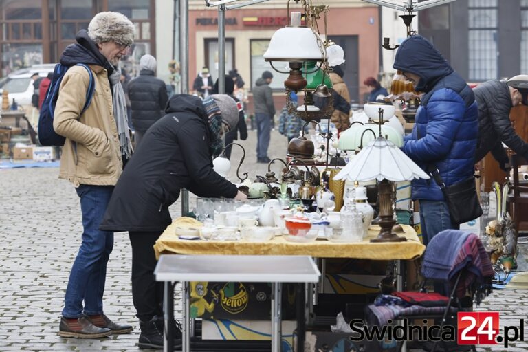 Od monet po żyrandole. Zbliża się świdnicka Giełda Staroci, Numizmatów i Osobliwości