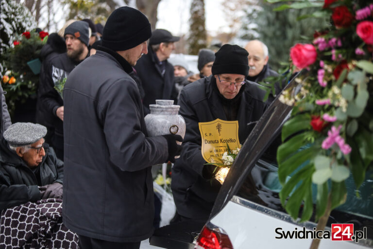 Pożegnali Danutę Kotełko, świdnicką pionierkę i pedagoga