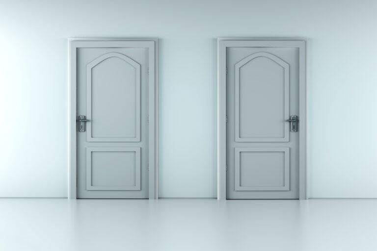 Prawe czy lewe – co decyduje o kierunku otwierania drzwi wewnętrznych?