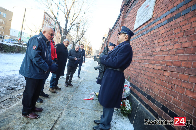 Za marzenia o wolnej Polsce płacili więzieniem. 41 lat od wprowadzenia stanu wojennego [FOTO/VIDEO]